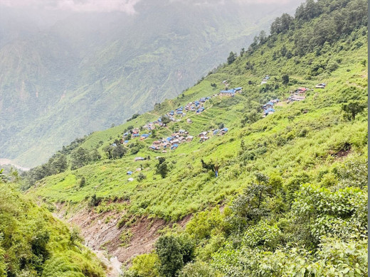 जमिन भासिँदै गएपछि गोरखाको खानीगाउँ पहिरोको जोखिममा